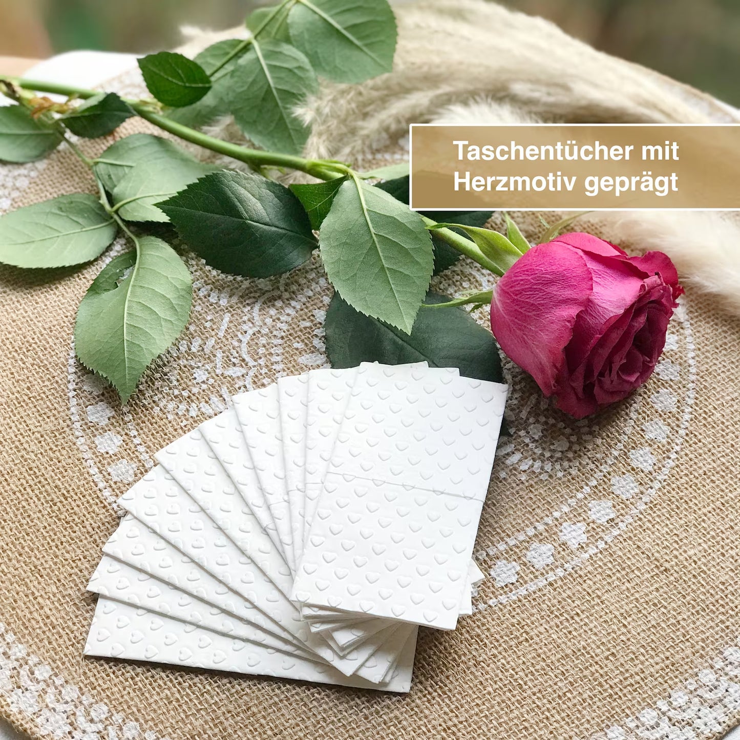 Geprägte Taschentücher Herz mit Banderole "Für die Freudentränen", mit HERZ auf WEISSEM Feinpapier, 10 Stück