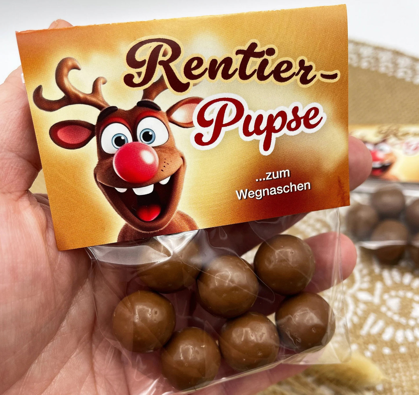 Weihnachten Gastgeschenk Rentier-Pupse, leckere Maltesers in süßer Geschenkverpackung, Mitbringsel für Heilig Abend, Adventskalender-Füllung