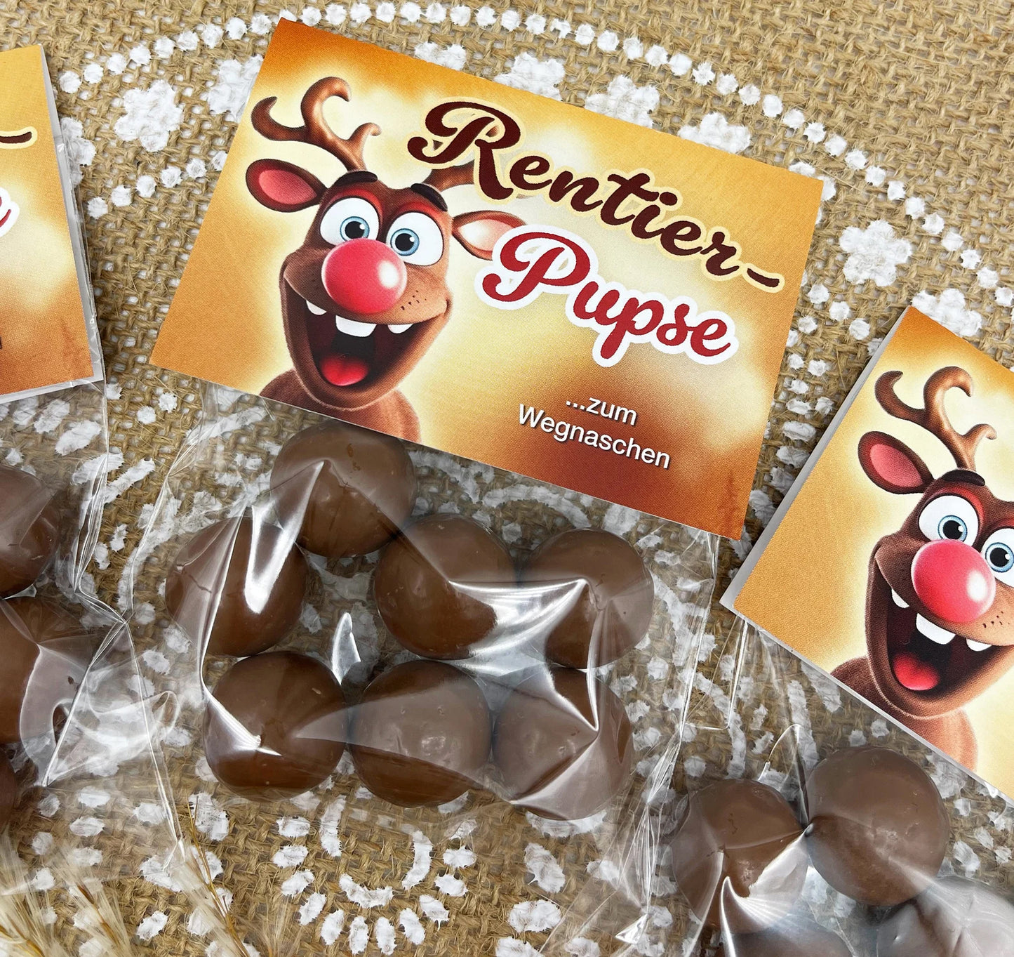 Weihnachten Gastgeschenk Rentier-Pupse, leckere Maltesers in süßer Geschenkverpackung, Mitbringsel für Heilig Abend, Adventskalender-Füllung