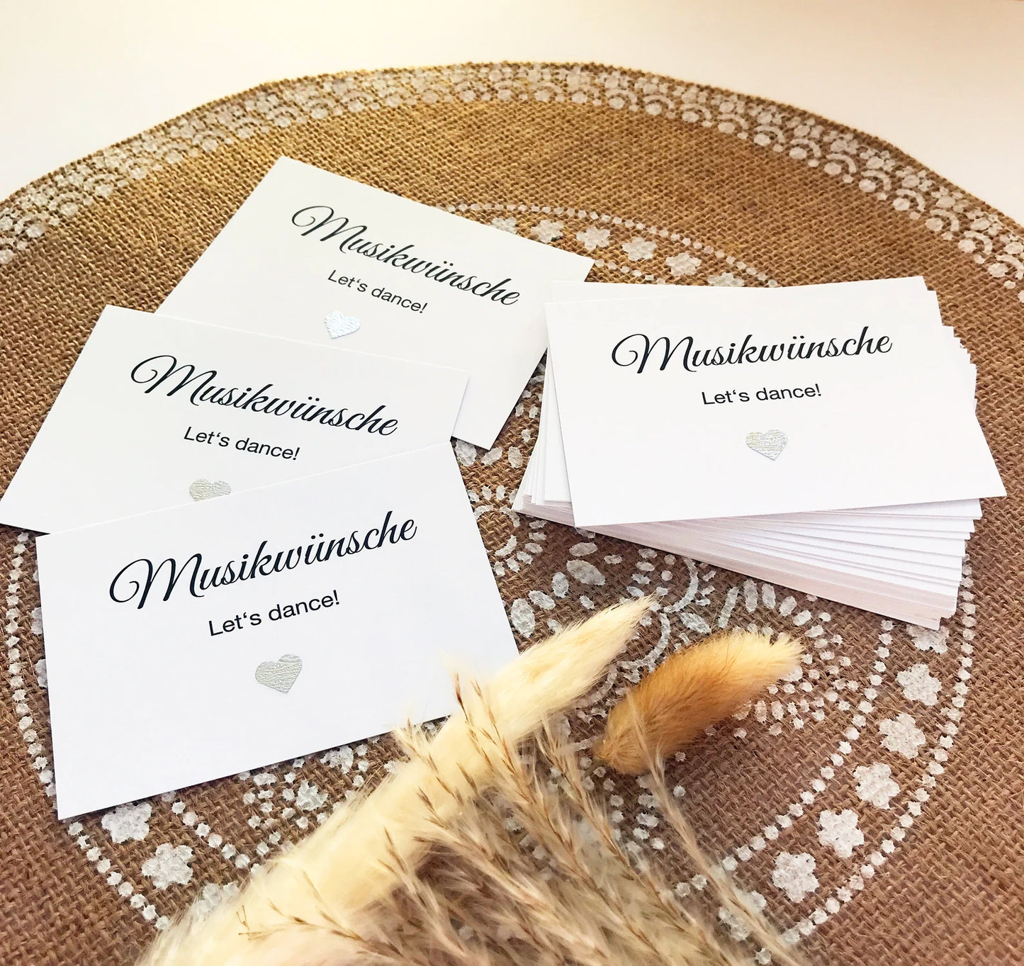 Musikwunschkarten Hochzeit - Musikwünsche Hochzeit, Edle Karten in WEISS mit glitzerndem Herz, 25 Stück in hübscher Geschenkverpackung